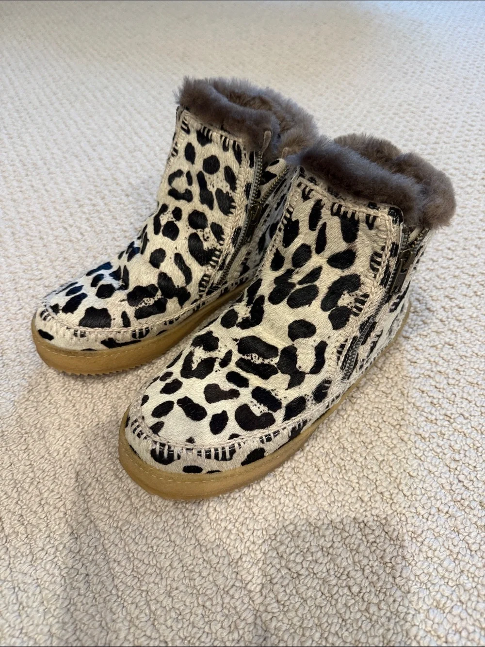 Laidback London Setsu Crochet Side Zip Ankle Boot Leopard Beige size 38